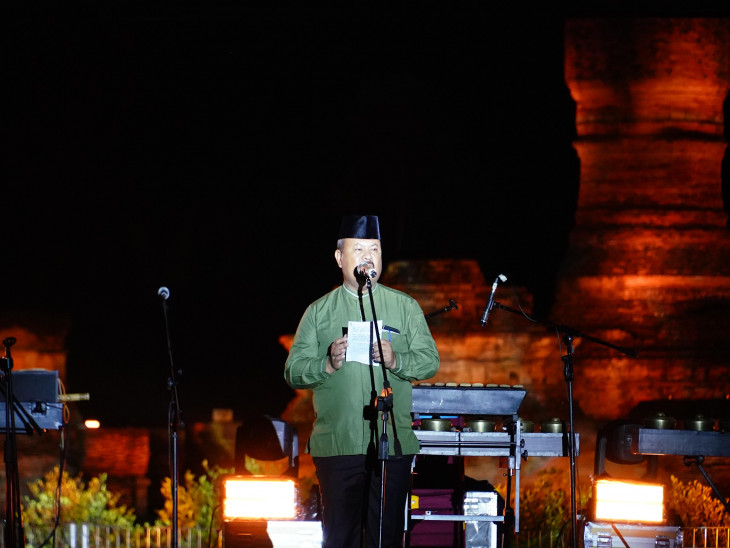 Wakili Pj Bupati, Kepala Dinas Koperasi dan UMK Dendi Zulhairi Tutup Pergelaran Julang Budaya Kampar