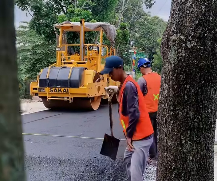 Dukung Mobilitas Masyarakat, Dinas PUPR Pekanbaru Overlay Jalan Neraca