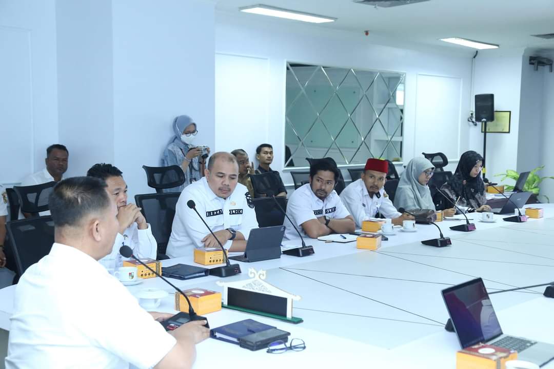 DLHK Pekanbaru Hadiri Rapat Finalisasi Kebijakan Pengangkutan Persampahan