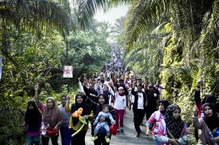 Pecah! Ribuan Warga Kulim Ikuti Jalan Santai Bersama Muflihun