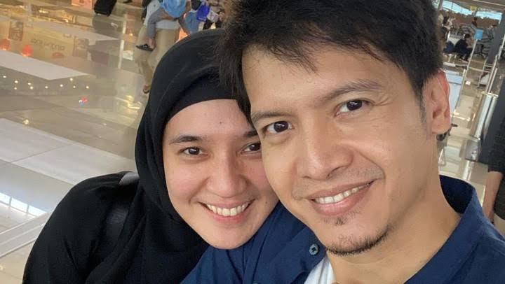 Dhini Aminarti dan Dimas Seto Dicurigai Jalani Program Bayi Tabung