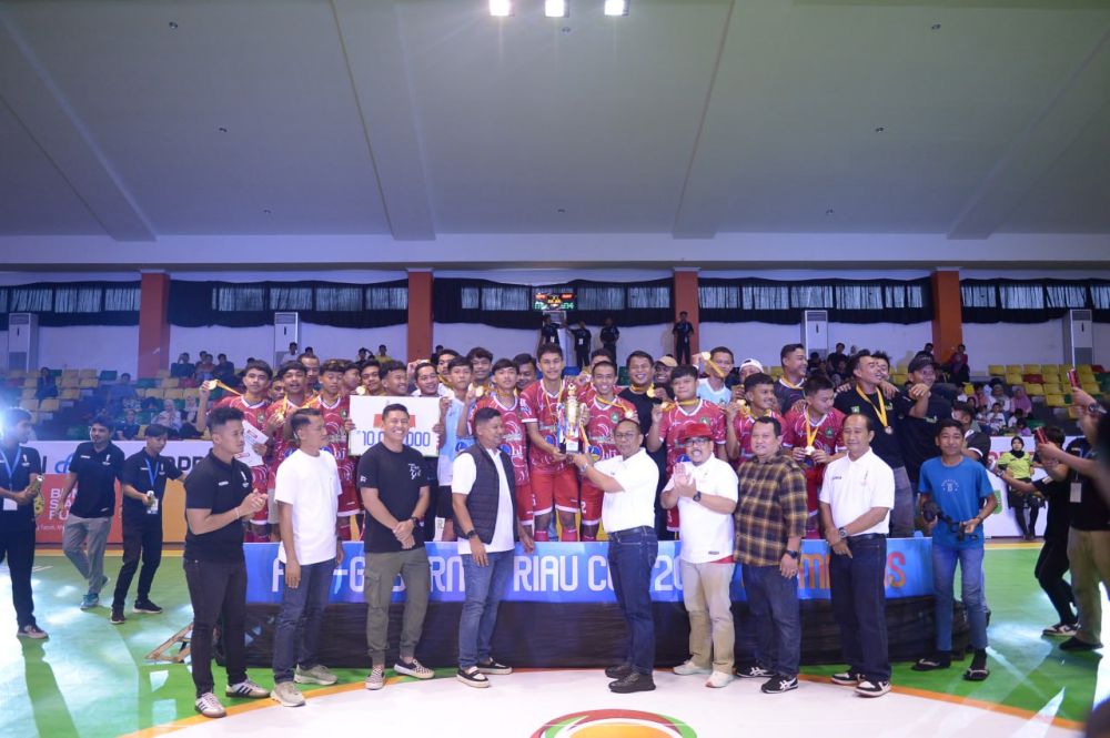 Bengkalis Tumbangkan Inhil Lewat Adu Penalti di Final Gubernur Riau Cup