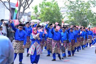 Ribuan Peserta Pawai Ta