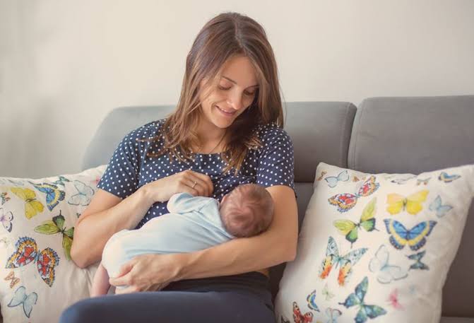 8 Dampak Psikologis Menyusui untuk Bayi dan Ibundanya