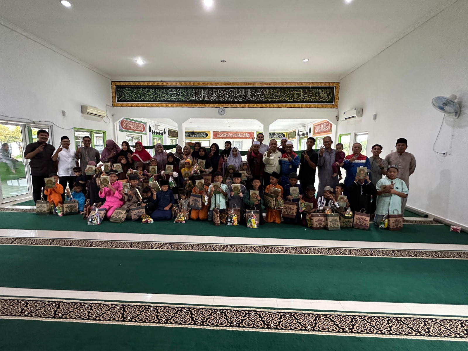Perwira Kilang Dumai Dukung Akses Pendidikan Agama Anak-Anak Lewat Donasi Al-Quran