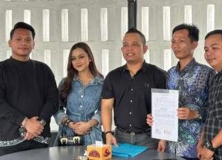 Selebgram Pekanbaru Dianiaya, Pengacara: Tersangka AHM Punya Motif Duluan Serang Cut Salsa, Harus Ditahan!