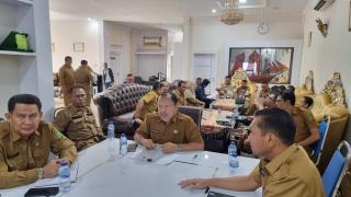 Sekda Meranti Bambang Suprianto Pimpin Rapat Pelaksanaan Anggaran Tahun 2025