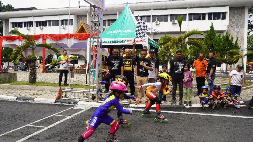 Kadispora Pekanbaru Apresiasi Kejuaraan Sepatu Roda Meriahkan HUT ke- 7 Bina Muda Pekanbaru 