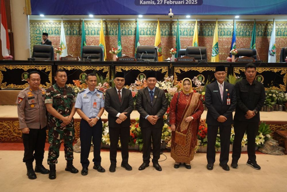 Hadiri Pelantikan PAW Anggota DPRD Provinsi Riau, Pj Sekdaprov Ucapkan Selamat