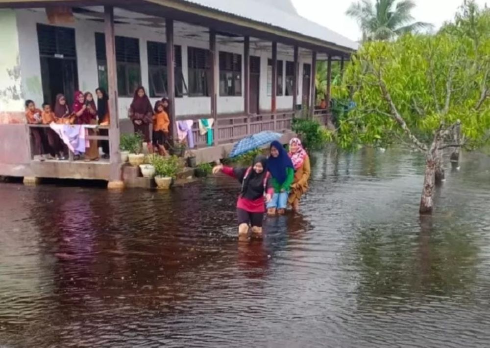 Pelalawan Banjir, Kegiatan Belajar Mengajar di 24 Sekolah Lumpuh Tota
