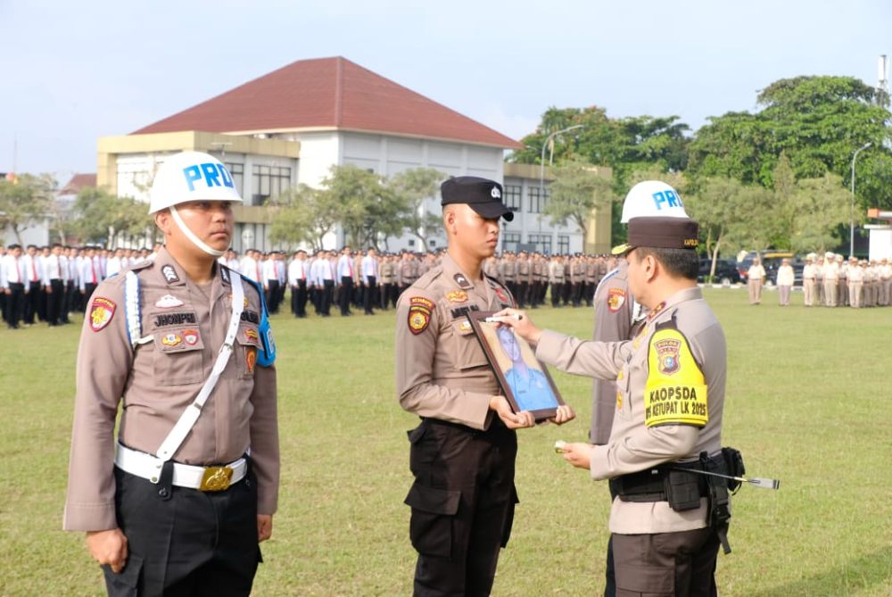 Buktikan Janji, Kapolda Riau Pecat 1 Polisi Terlibat Narkoba, 3 Diberi Reward