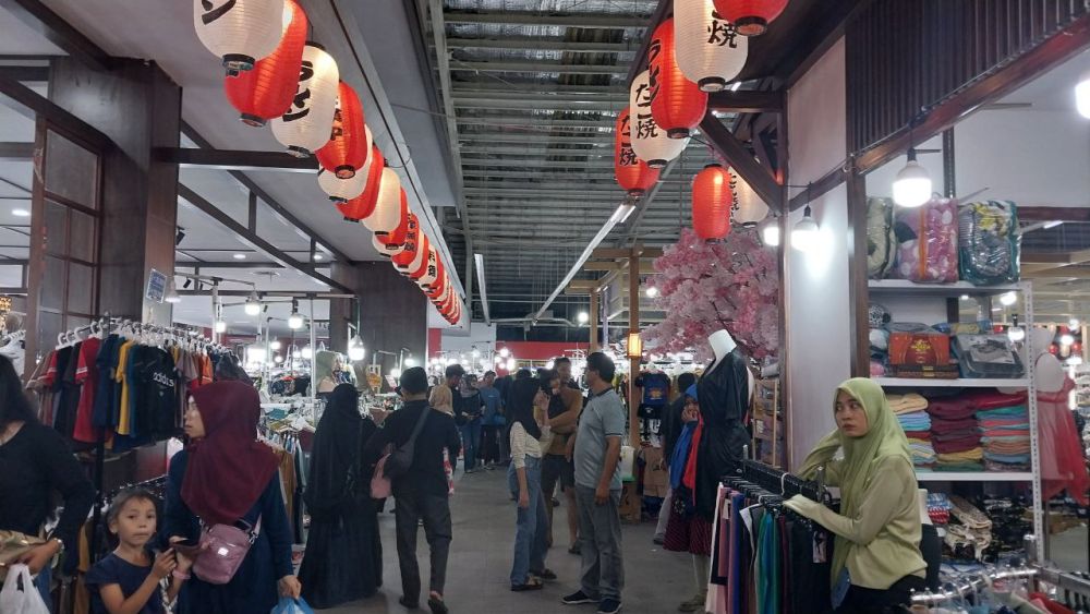 Sepekan Jelang Lebaran, Mall di Pekanbaru Dibanjiri Pembeli