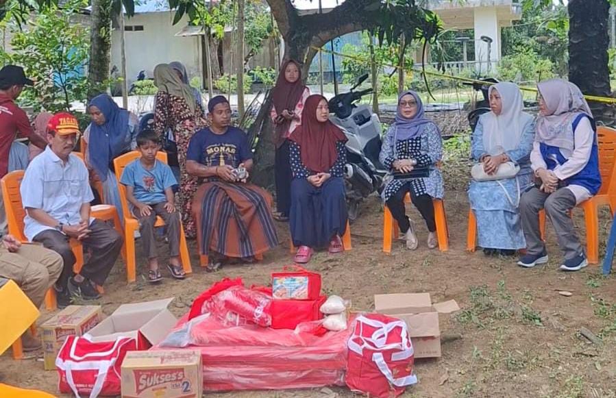 Wakil Bupati Kampar Langsung Temui Masyarakat yang Tertimpa Bencana Kebakaran