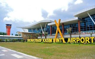 Lonjakan Penumpang Terjadi di Bandara SSK II, Arus Mudik Lebaran Meningkat