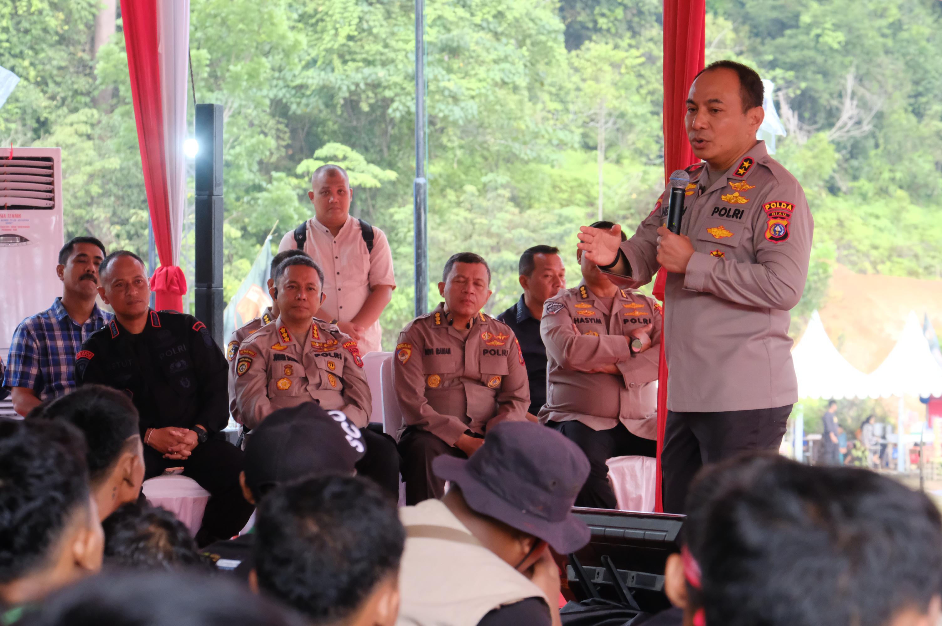 Kapolda Riau Beri Pemahaman Konsep Green Policing di Jambore Karhutla 2025