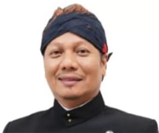 Soal Lelang Mobil Dinas Wabup Kuansing dan Istri Rp 1,5 Miliar: Sejak Dilantik tak ada Fasilitas!