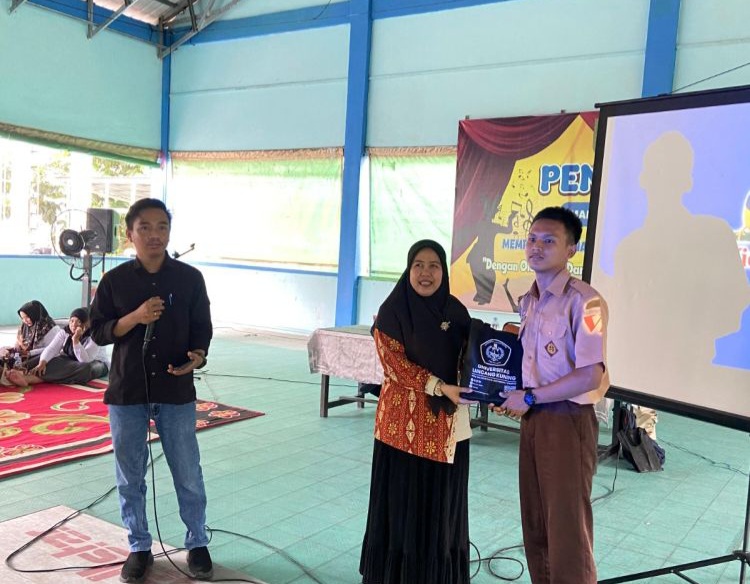 Atlet SKO Riau "Melek" AI! Dosen Unilak Bekali Ilmu Konten Marketing Digital