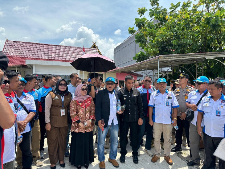 Bupati dan Wabup Kampar Terima Aksi Damai dari Aliansi Federasi Serikat Pekerja Pertanian dan Perkebunan