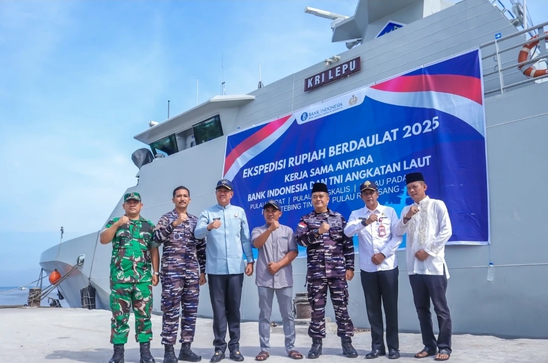 Wabup Meranti Kunjungi KRI Lepu 861, Tegaskan Komitmen Jaga Kedaulatan Laut dan Ekonomi Daerah