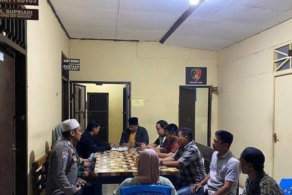 Heboh Pernikahan Warga Kelamin Ganda, Sempat Dikira Sesama Jenis 