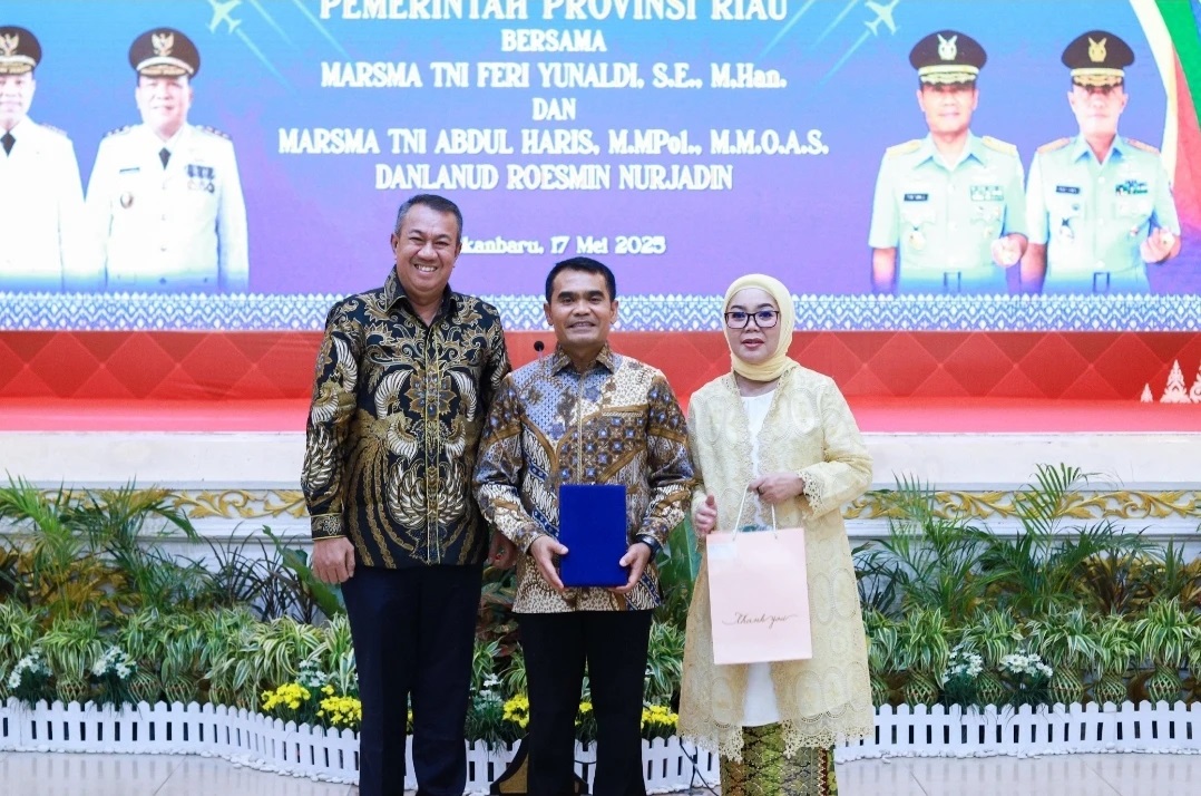 Wabup Meranti Muzamil Hadiri Kenal Pamit Komandan Lanud Roesmin Nurjadin