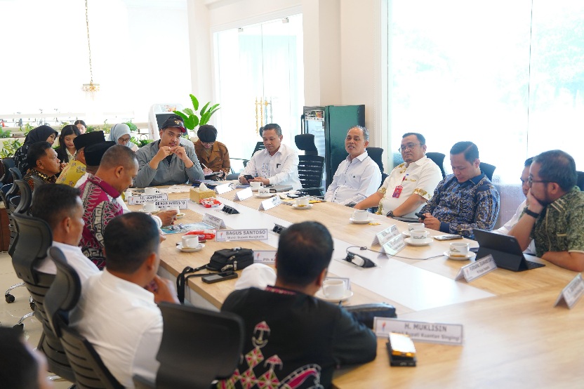 Menpora RI Janji Berkomitmen Maksimalkan Pengelolaan Venue Eks PON di Riau