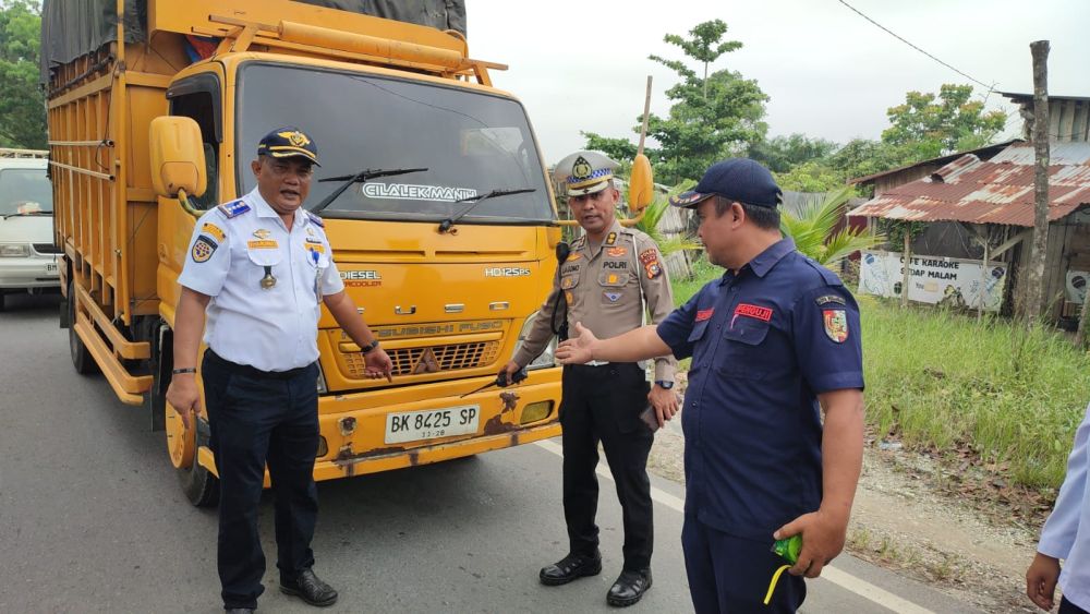 Truk Bertonase Besar Masih Nekat Melintas Masuk Kota, Ini Sanksi Tegasnya