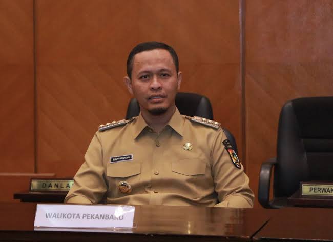 Wali Kota Pekanbaru Nonaktifkan Pejabat yang Diperiksa KPK