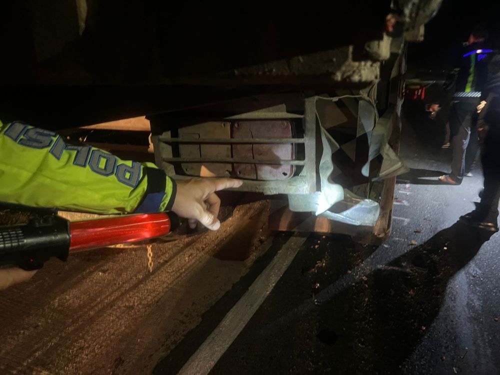 Anggota Polres Siak Wafat Gegara Tabrak Truk Parkir di Bahu Jalan