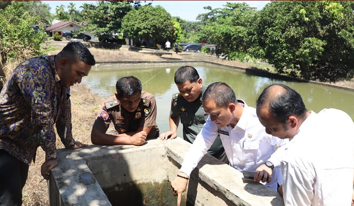 Pemkab Rohul Tinjau Pemanfaatan Air Irigasi di Rambah Samo