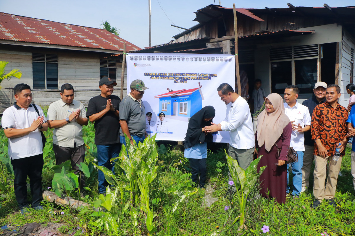 Pemko Pekanbaru Bangun Rumah Layak Huni untuk Warga Rumbai, Ditargetkan Rampung Jelang HUT ke-241