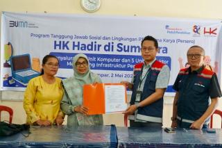 Hutama Karya Bantu 20 Komputer untuk 5 Sekolah di Sepanjang Ruas Tol Pekanbaru-Bangkinang
