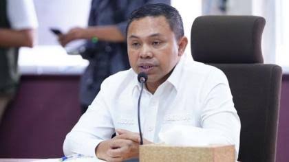 Batasan Usia di Lowongan Resmi Dihapus, Gubernur Riau Abdul Wahid Siap Mendukung