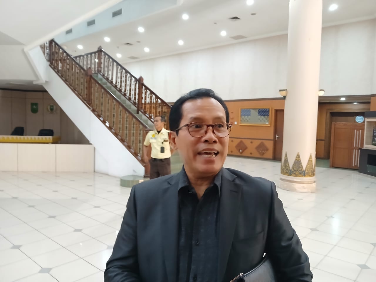 Gubernur Riau Dinilai Cenderung Lakukan Upaya Intensif dan Ekstrim 