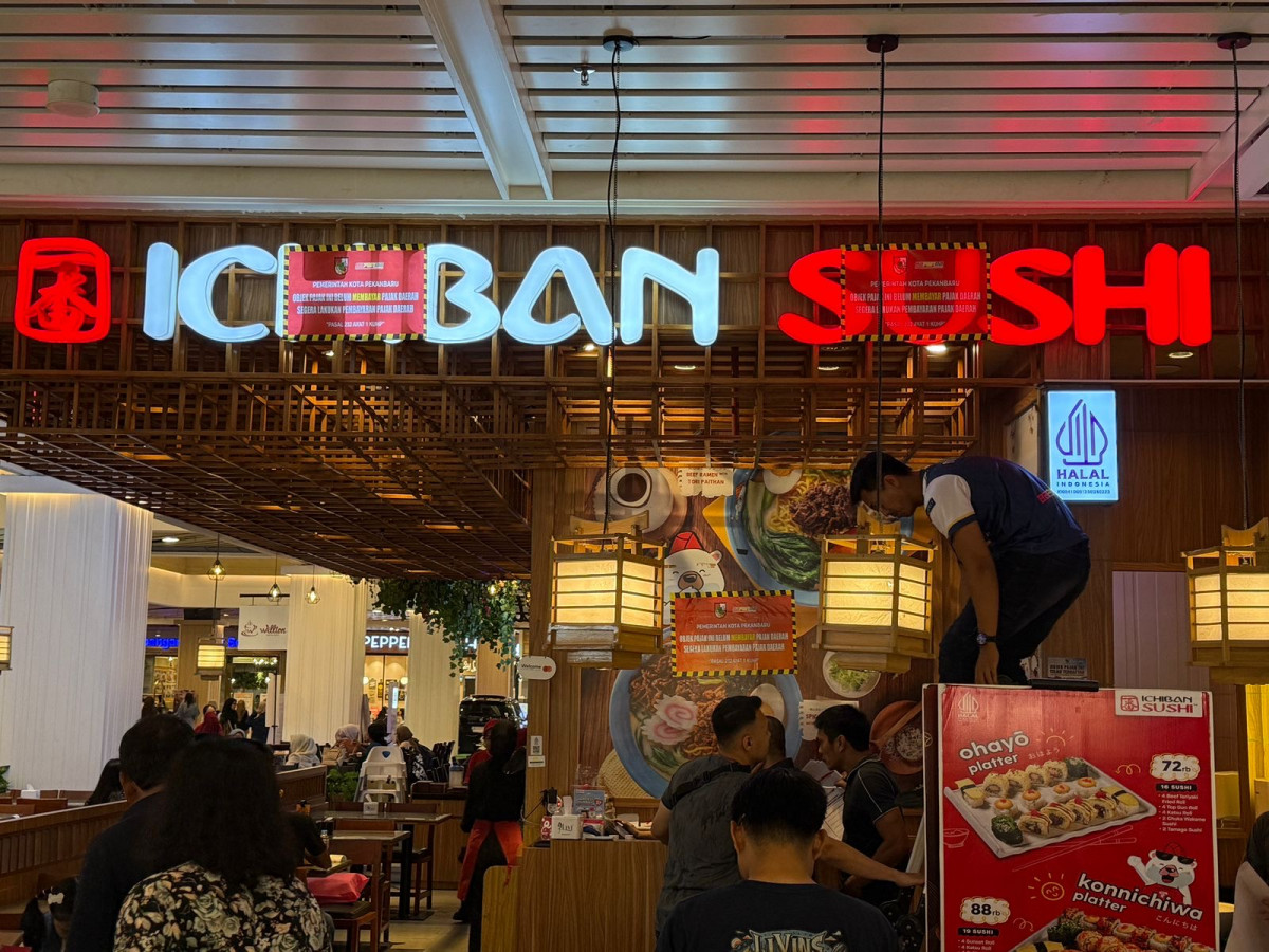 Tegas! Pemko Pekanbaru Segel 30 Restoran Penunggak Pajak