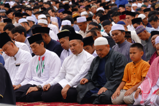 Gubri Abdul Wahid Salat Iduladha 1446 H di Masjid Raya Annur