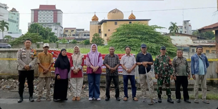 Antisipasi Tumpukan Sampah, Camat Pekanbaru Kota Tutup TPS Pasar Mambo 