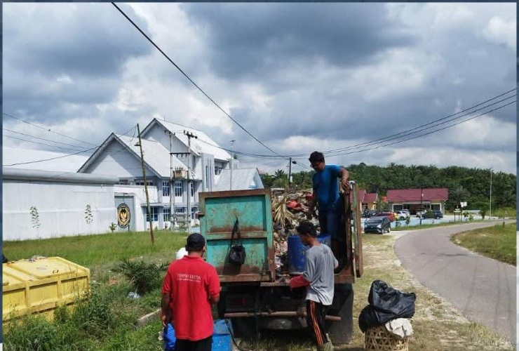 Kolaborasi dengan DLHK Pekanbaru, Lapas Narkotika Rumbai Optimalkan Penanganan Limbah Sampah dan Kebersihan