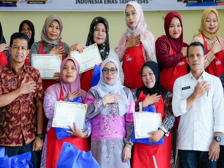 Wabup Kampar Resmi Tutup Pelatihan Membuat Kue di Kecamatan Gunung Sahilan 