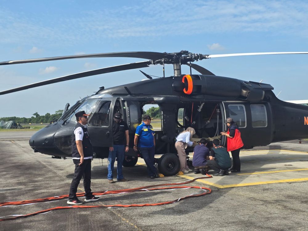 Helikopter Water Bombing Bantuan BNPB Tiba di Riau