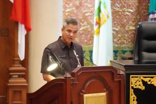 Rapat Paripurna, Plh Sekdaprov Sampaikan Ranperda Pertanggungjawaban Pelaksanaan APBD Riau 2025