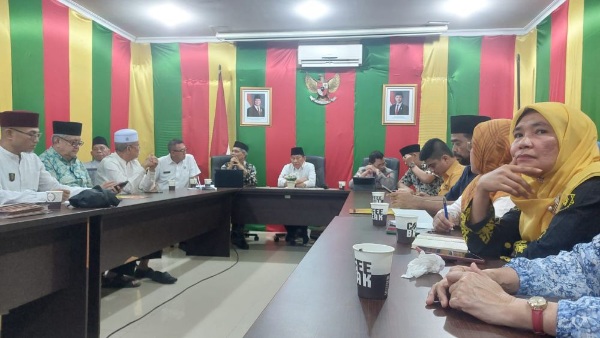 Panitia Mantapkan Pelaksanaan Anugerah Adat Ingatan Budi untuk Kapolri Listyo