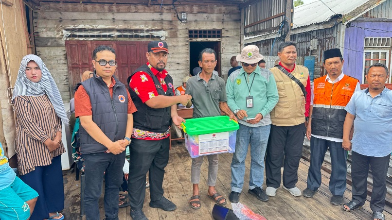 Pemkab Inhil Salurkan Bantuan untuk Korban Angin Puting Beliung di Desa Sungai Bela