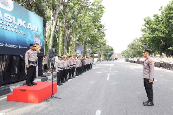 Ribuan Personel Gabungan Apel Kunjungan Kapolri dan RBR 2025