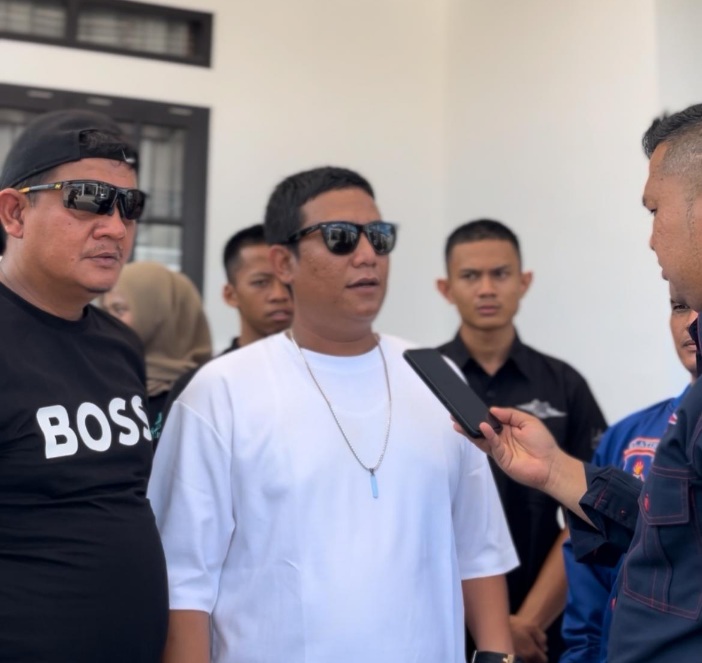 Ketua Harian dan Wakil Ketua Membakar Semangat Atlet Tarung Derajat Saat Pelepasan 