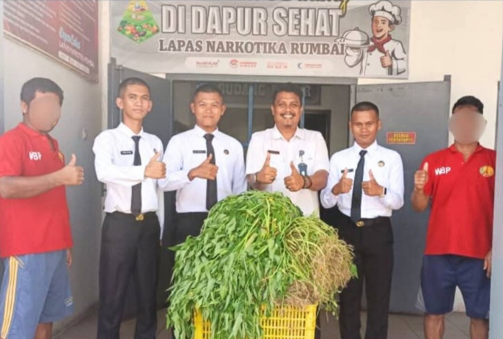 Lapas Narkotika Rumbai Panen Kangkung, Wujud Nyata Dukung Ketahanan Pangan