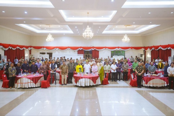 Gubernur Riau Tekankan Pentingnya Kolaborasi dengan Komunitas Alumni