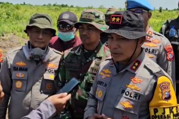 Kapolda Riau Minta Dukungan dan Doa Masyarakat Atasi Karhutla di Rohil