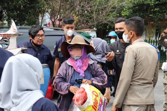 Tekan Aksi Gepeng, Pemko Pekanbaru Tempatkan Petugas Jaga Simpang Jalan