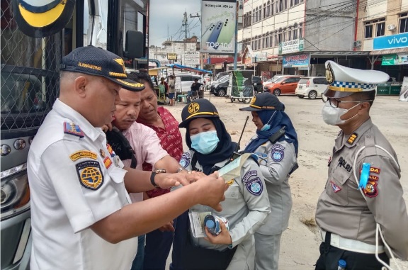 PT Jasa Raharja Riau Pastikan Perlindungan Asuransi Angkutan Umum Pada Ops Patuh LK 2025